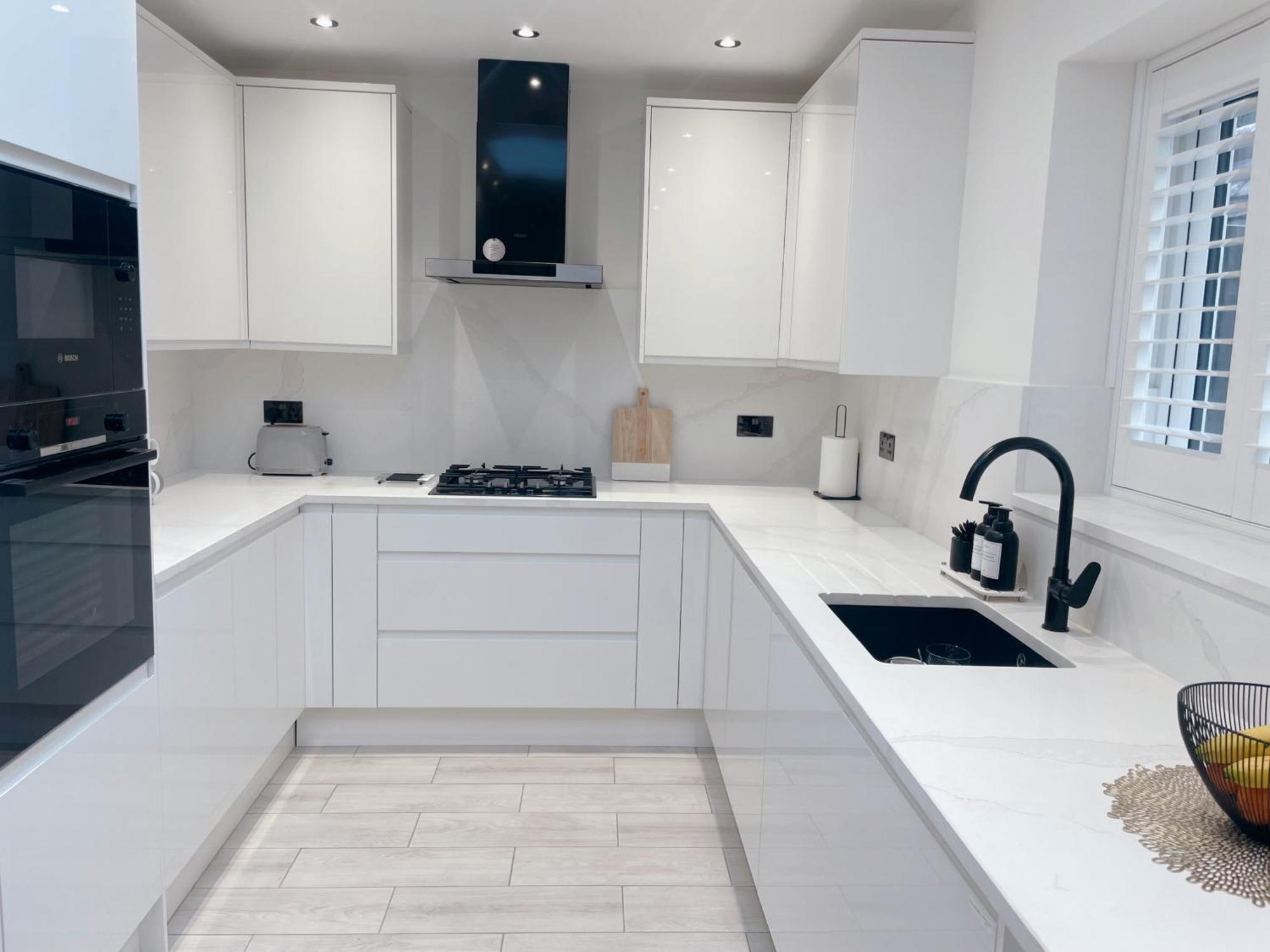 Home Near London Heathrow, Slough,Windsor,Legoland Colnbrook Екстериор снимка